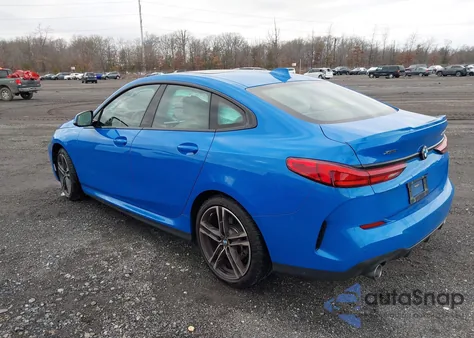 2022 BMW 228 Gran Coupe I xDrive z USA, uszkodzony, nr VIN WBA73AK06N7K49424